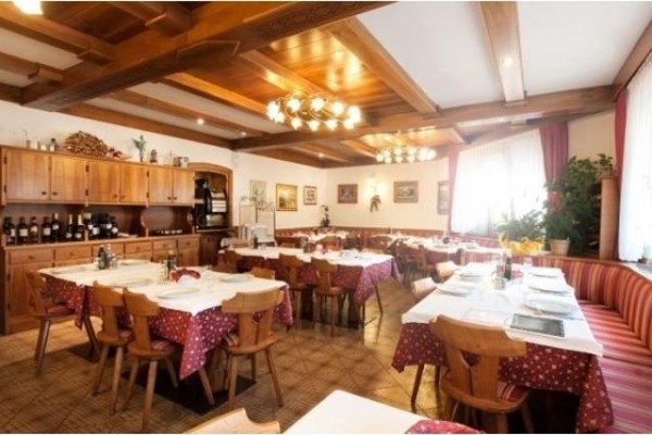 DUE SPADE_FOLGARIA_SS_05.JPG